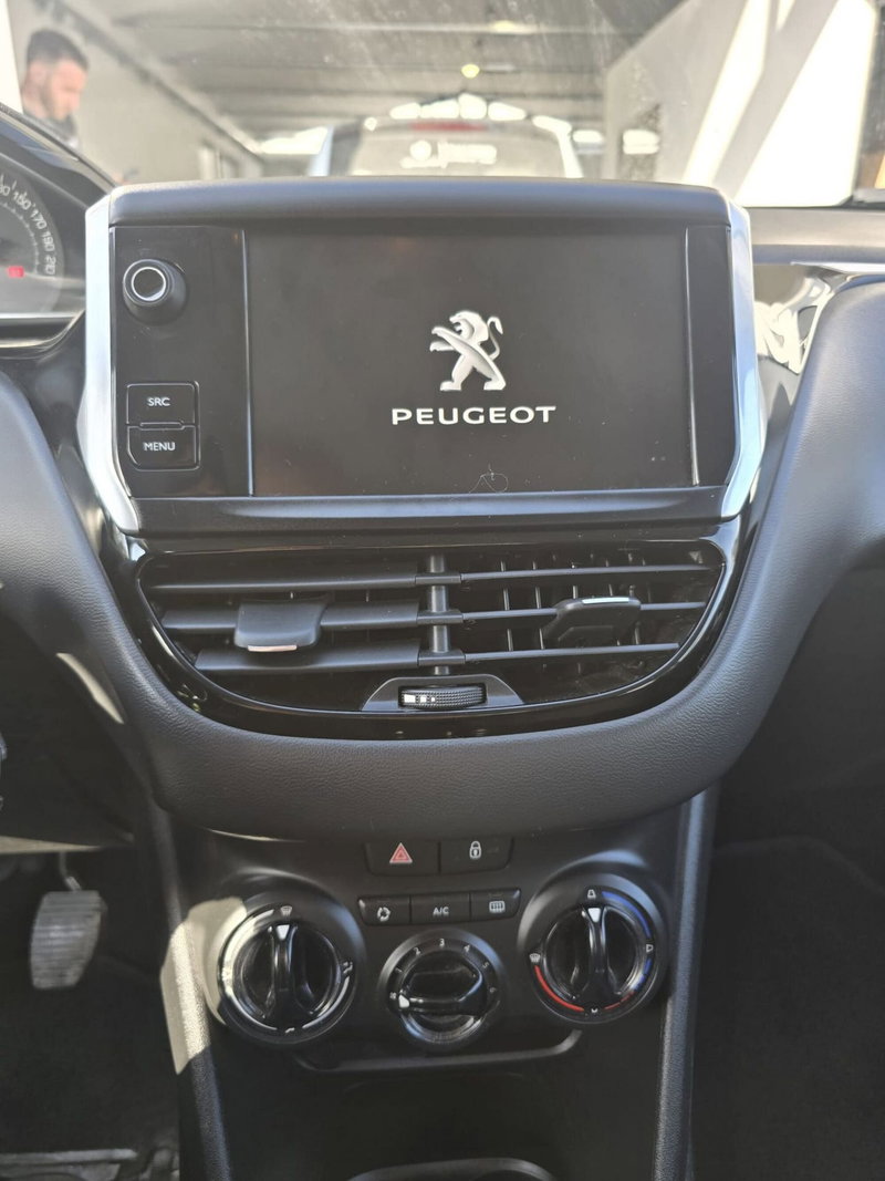 Peugeot 208 usata a Massa-Carrara (16)