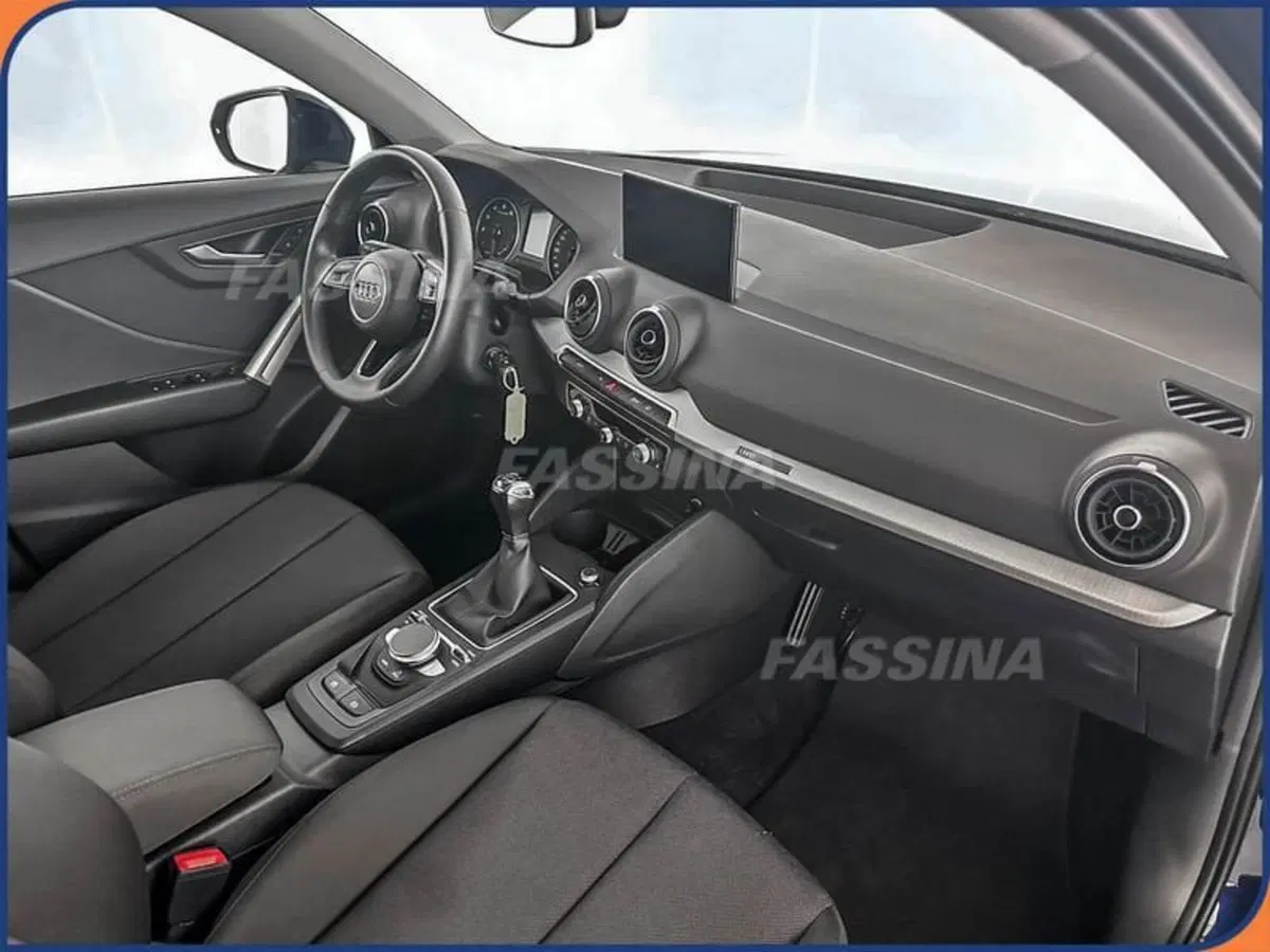 Audi Q2 usata a Milano (12)