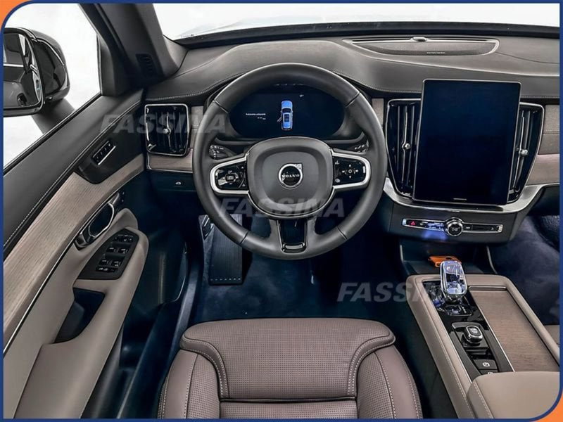 Volvo XC90 nuova a Milano (10)