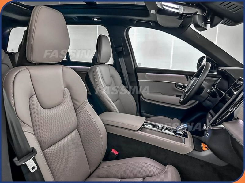 Volvo XC90 nuova a Milano (14)