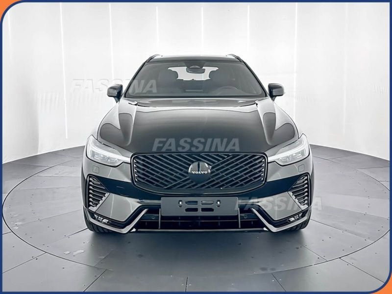 Volvo XC60 nuova a Milano (2)