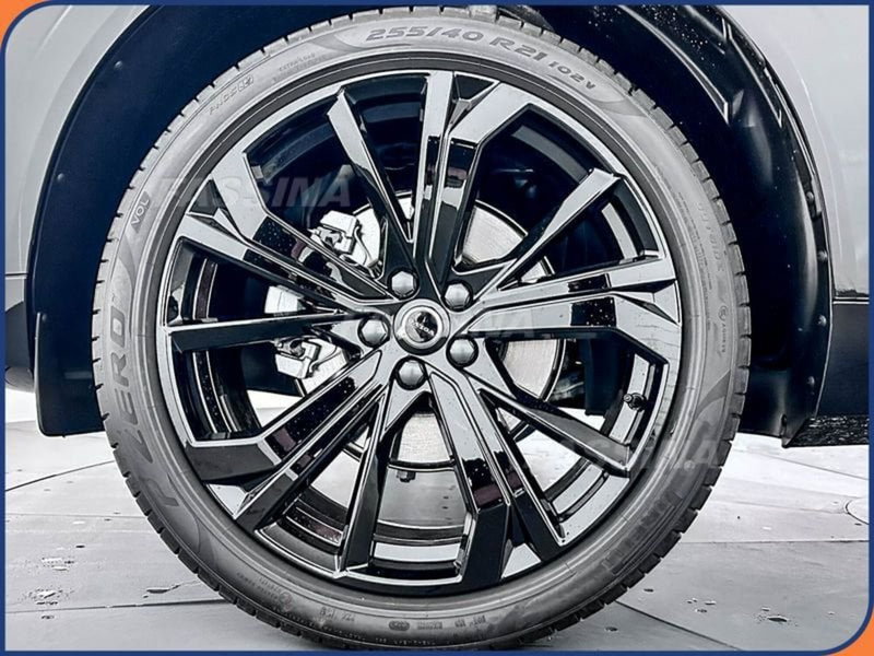 Volvo XC60 nuova a Milano (7)