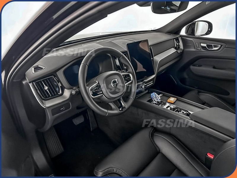 Volvo XC60 nuova a Milano (9)