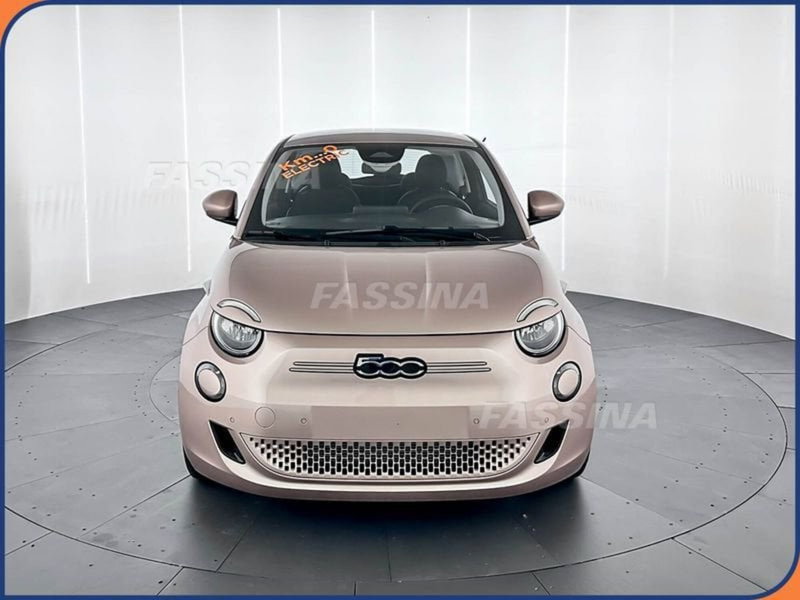 Fiat 500 Cabrio nuova a Milano (2)