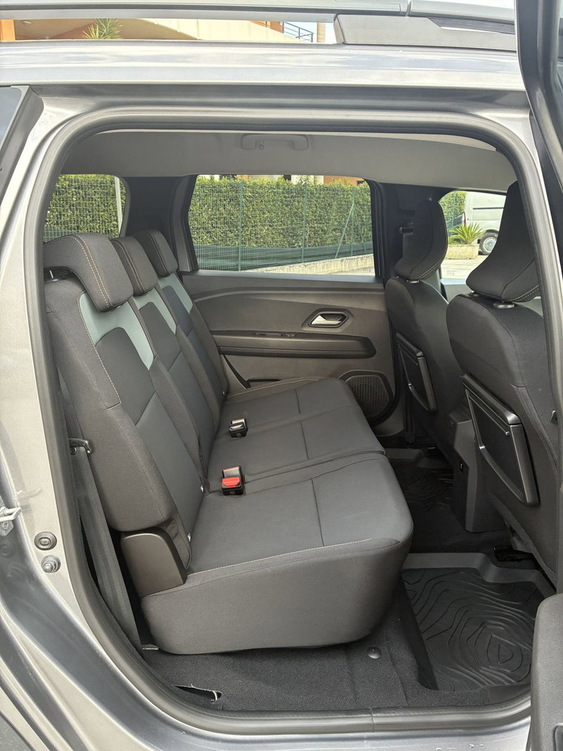 Dacia Jogger nuova a Frosinone (12)