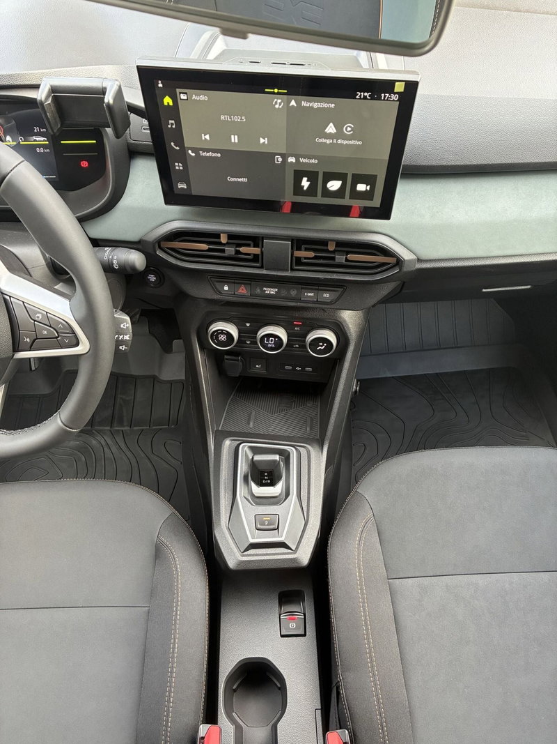 Dacia Jogger nuova a Frosinone (16)