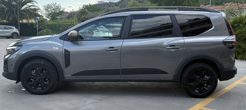 Dacia Jogger nuova a Frosinone (3)