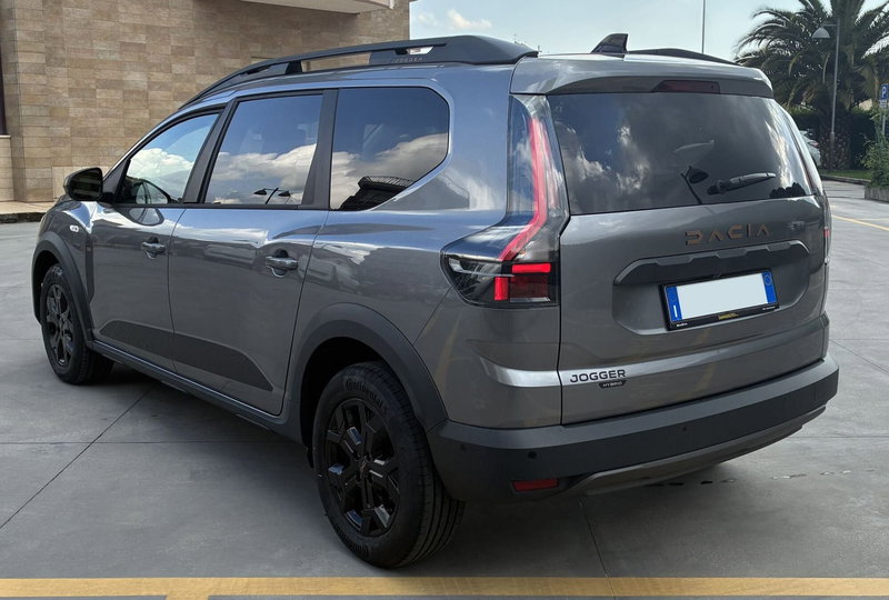 Dacia Jogger nuova a Frosinone (4)