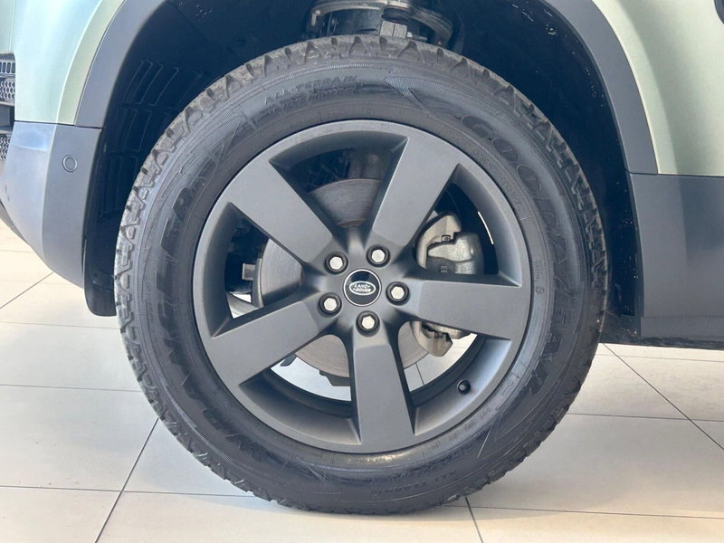 Land Rover Defender usata a Napoli (9)