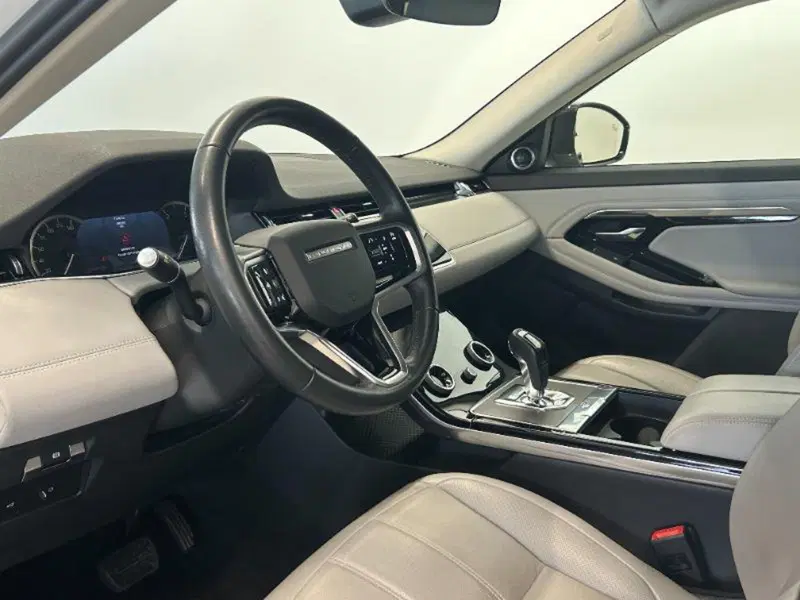 Land Rover Range Rover Evoque usata a Venezia (8)