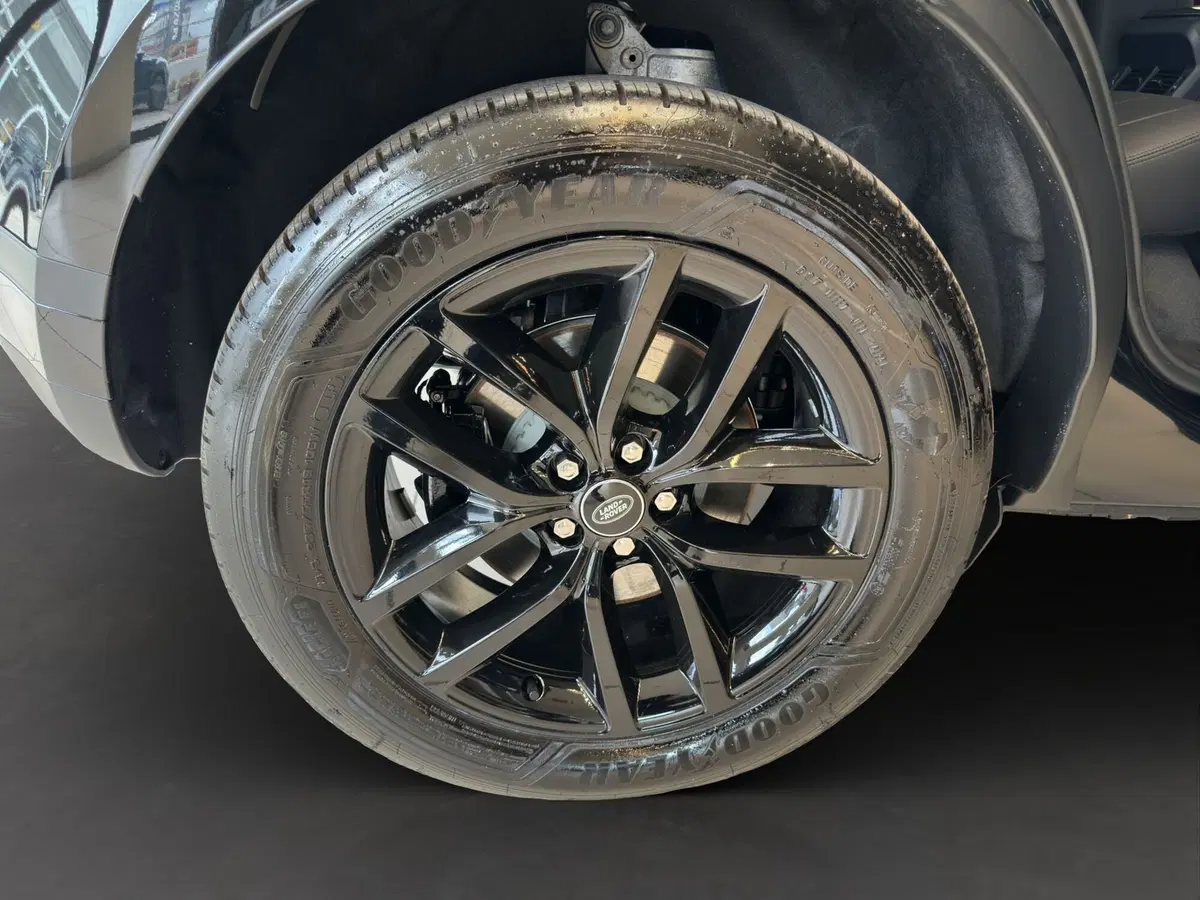 Land Rover Range Rover Evoque nuova a Latina (9)