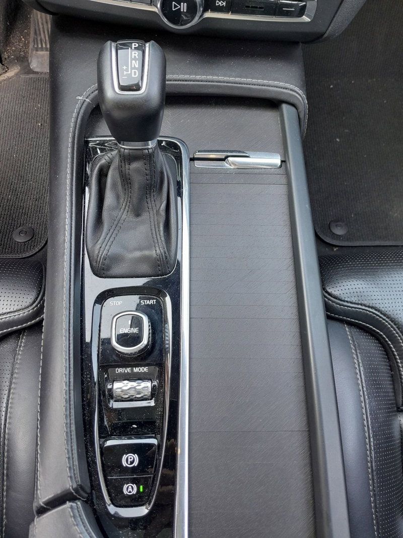 Volvo V90 Cross Country usata a Cuneo (14)