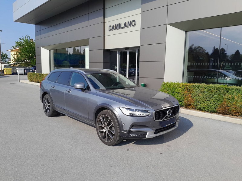 Volvo V90 Cross Country usata a Cuneo (3)