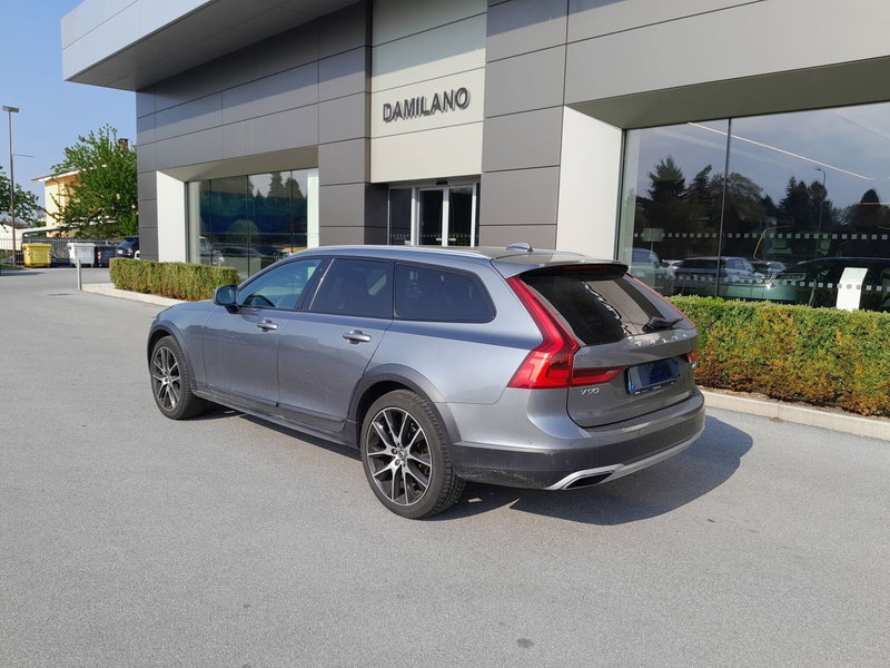 Volvo V90 Cross Country usata a Cuneo (6)