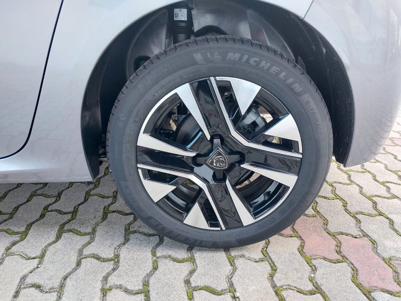 Peugeot 208 nuova a Pavia (14)