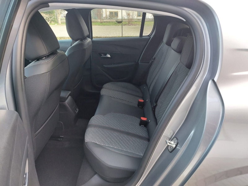 Peugeot 208 nuova a Pavia (4)