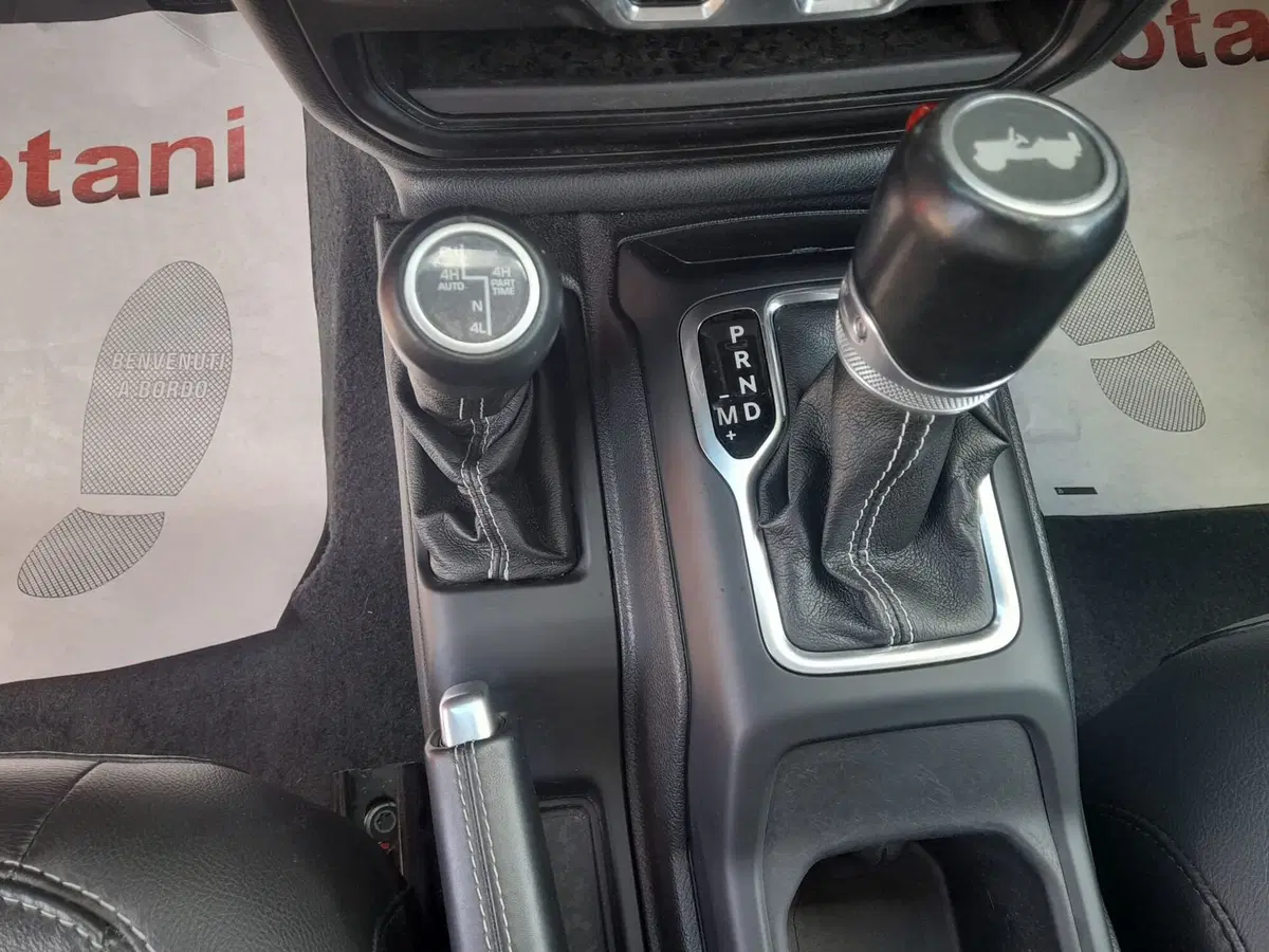 Jeep Wrangler Unlimited usata a L'Aquila (12)