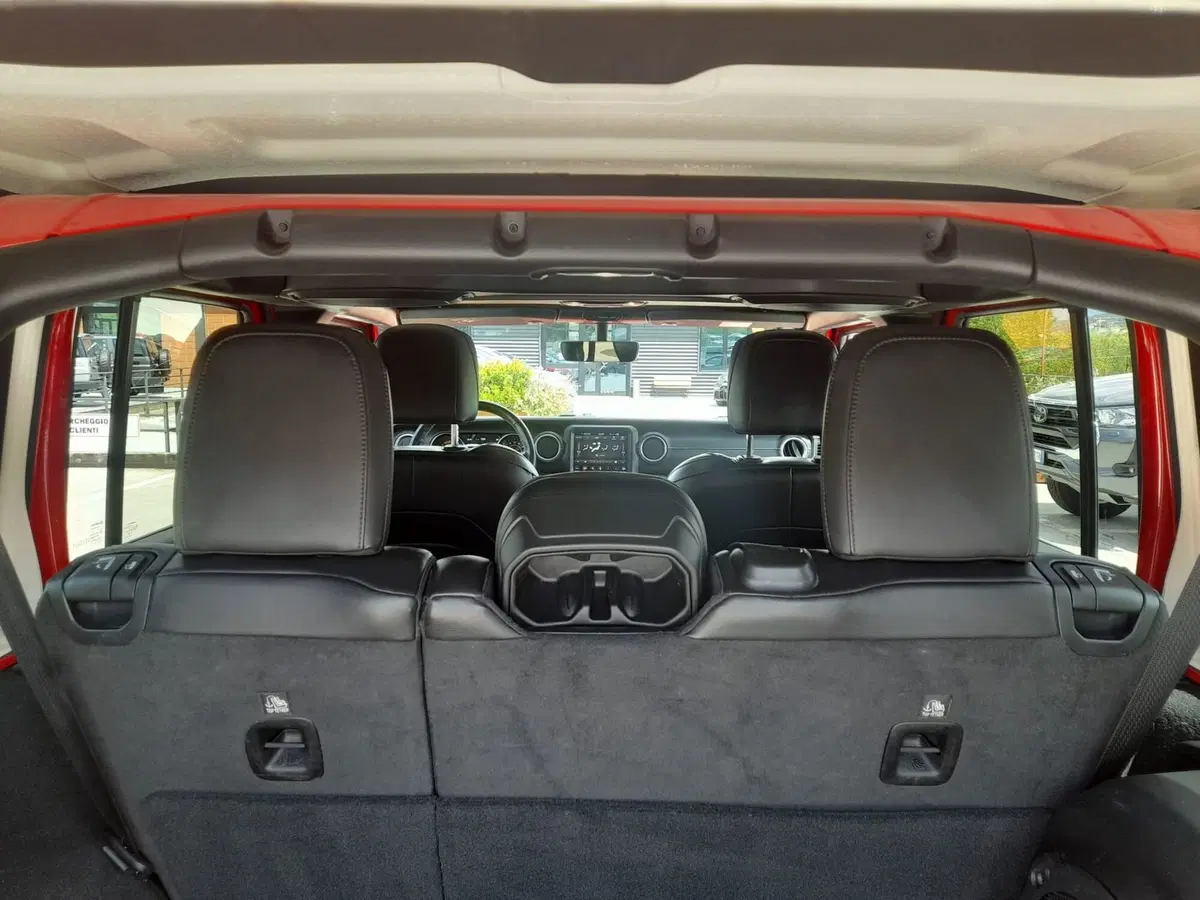 Jeep Wrangler Unlimited usata a L'Aquila (19)
