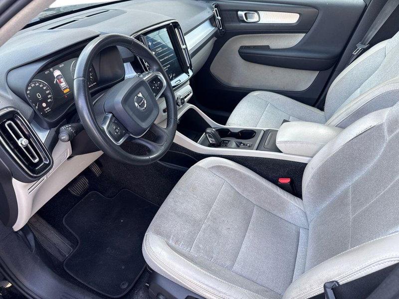 Volvo XC40 usata a Reggio Calabria (10)