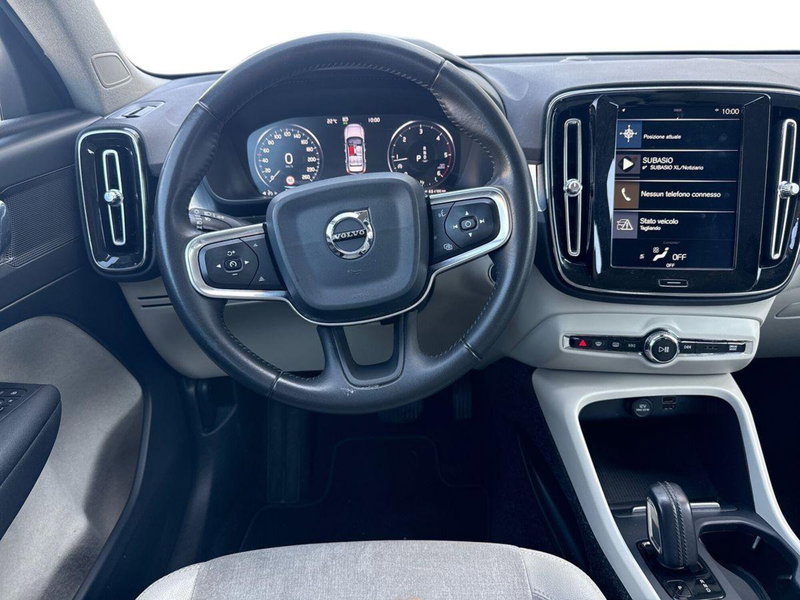 Volvo XC40 usata a Reggio Calabria (11)