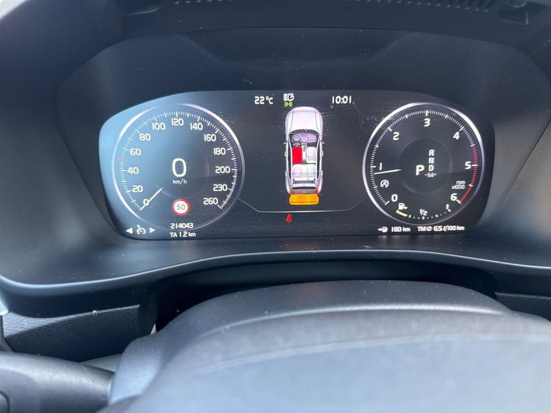 Volvo XC40 usata a Reggio Calabria (12)