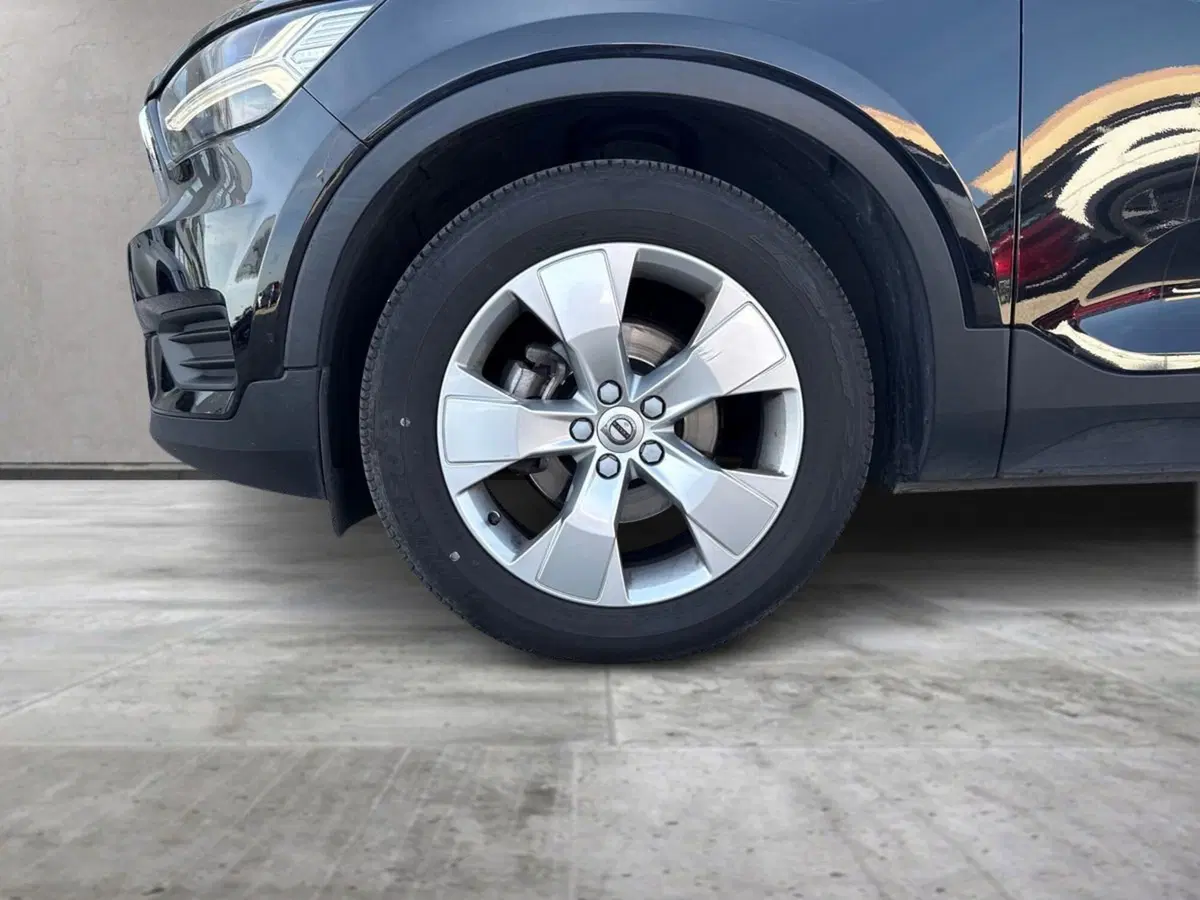 Volvo XC40 usata a Reggio Calabria (8)