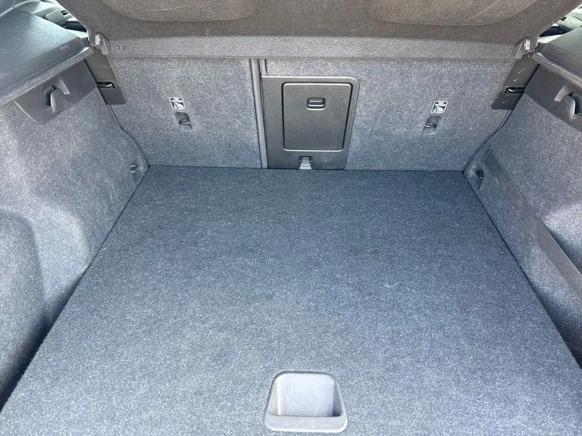 Volvo XC40 usata a Reggio Calabria (9)
