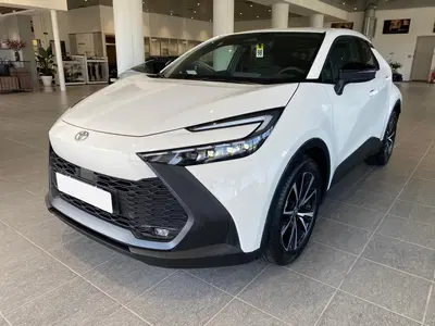 Toyota Toyota C-HR 2.0 hv Trend awd e-cvt del 2024 usata a Firenze