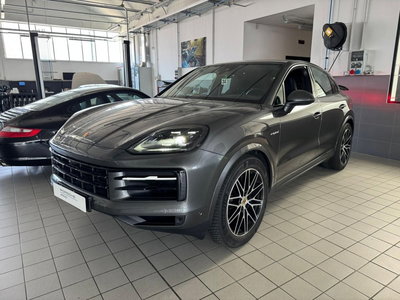 Porsche Cayenne 3.0 e-hybrid tiptronic del 2023 usata a Firenze