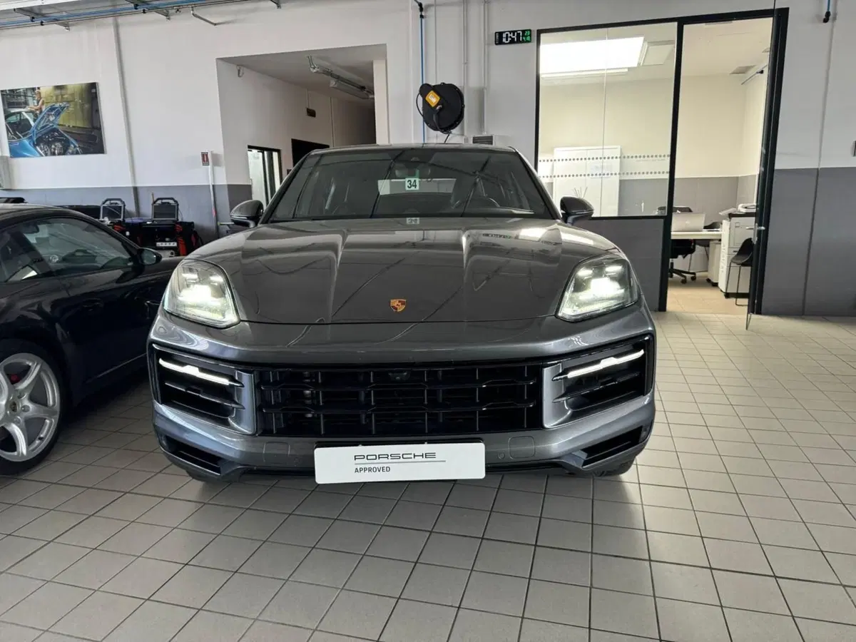 Porsche Cayenne usata a Firenze (2)