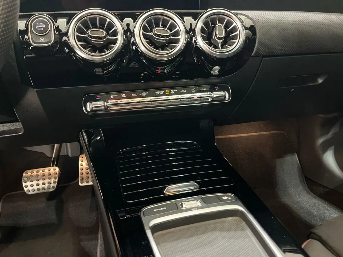 Mercedes-Benz Classe A usata a Napoli (15)