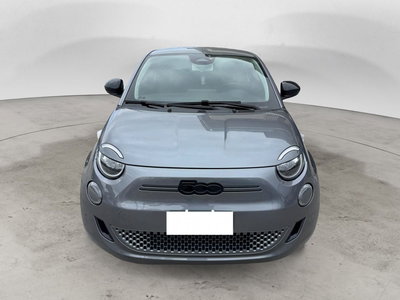 Fiat 500 Cabrio e Cabrio 42 kWh Icon del 2021 usata a Parete