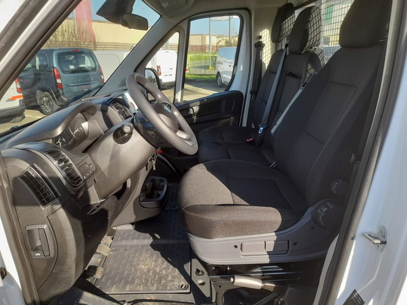 Peugeot Boxer nuova a Alessandria (8)