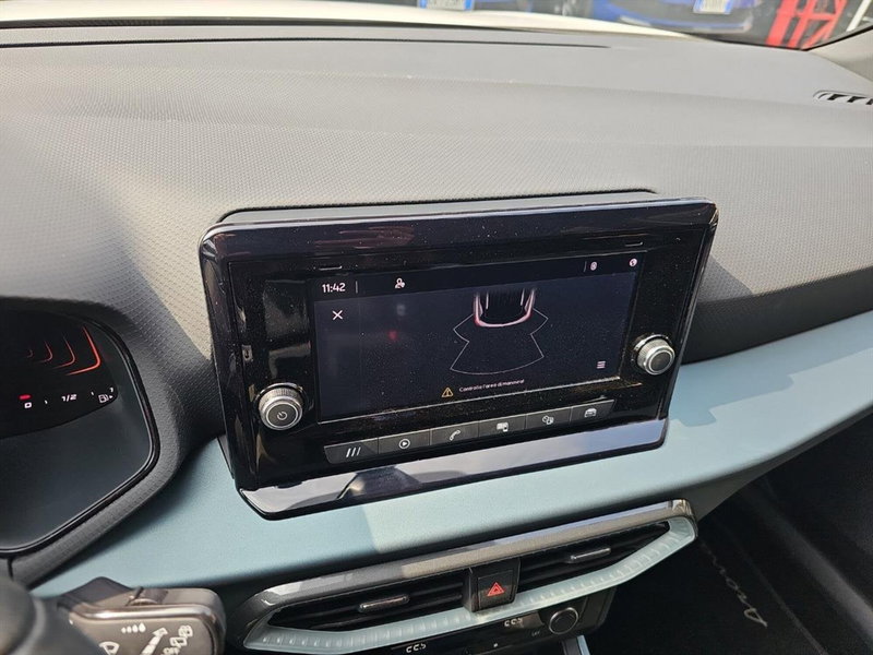 SEAT Arona usata a Lecco (16)