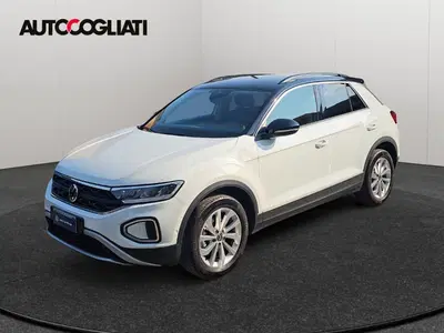 Volkswagen T-Roc 1.0 TSI Life del 2022 usata a Merate