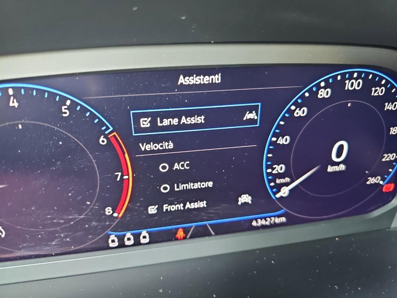 Volkswagen T-Roc usata a Lecco (12)