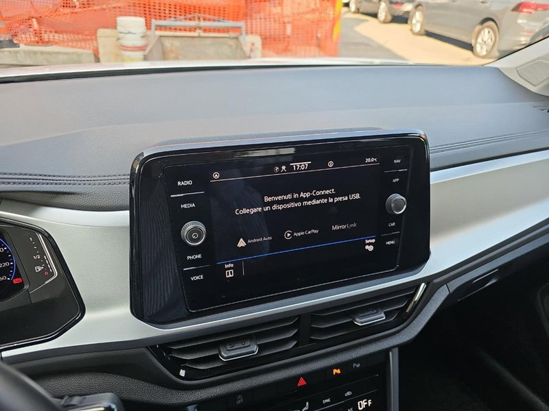 Volkswagen T-Roc usata a Lecco (14)