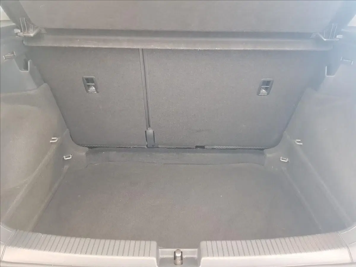 Volkswagen T-Cross usata a Lucca (15)