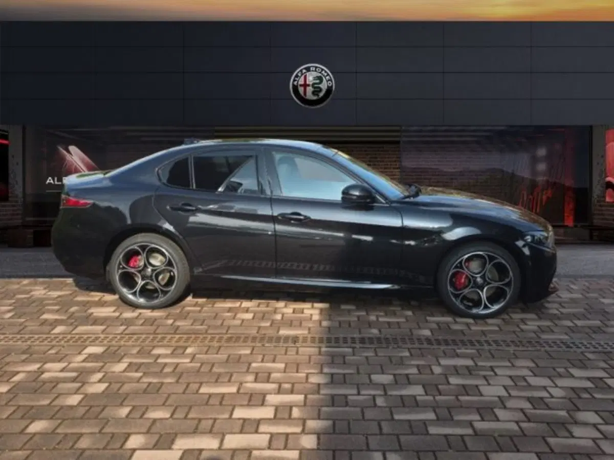 Alfa Romeo Giulia nuova a Monza e Brianza (4)
