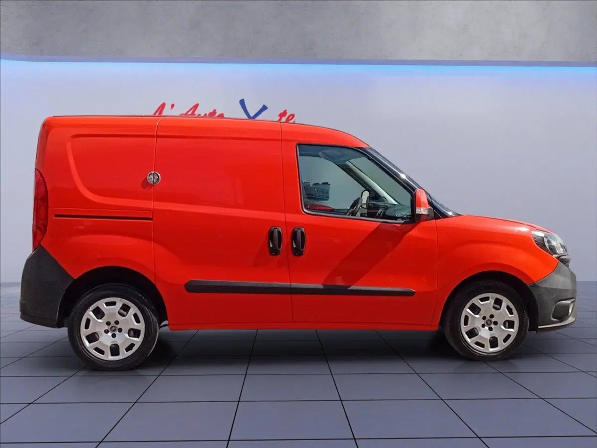 Fiat Doblò Furgone usata a Milano (5)