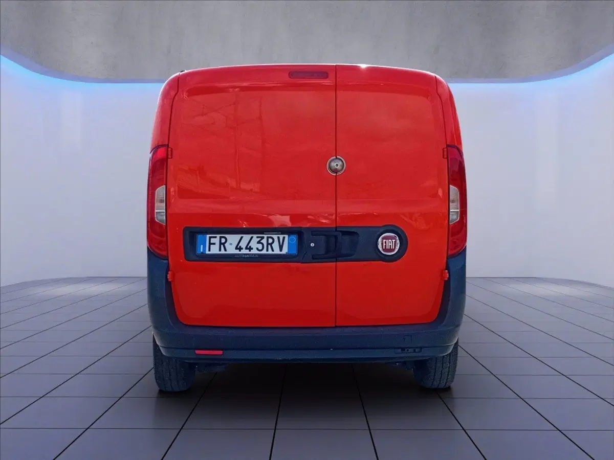 Fiat Doblò Furgone usata a Milano (6)