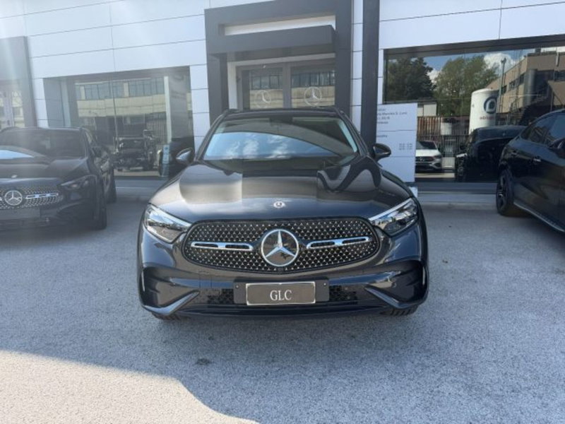 Mercedes-Benz GLC nuova a Potenza (2)