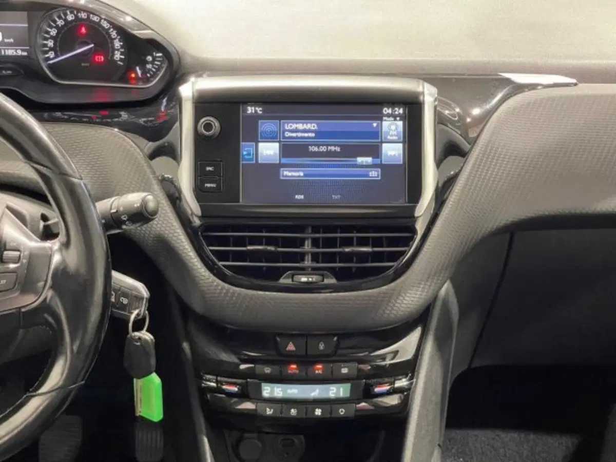 Peugeot 208 usata a Sondrio (14)