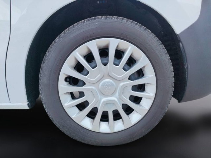 Toyota Proace Verso usata a Teramo (8)