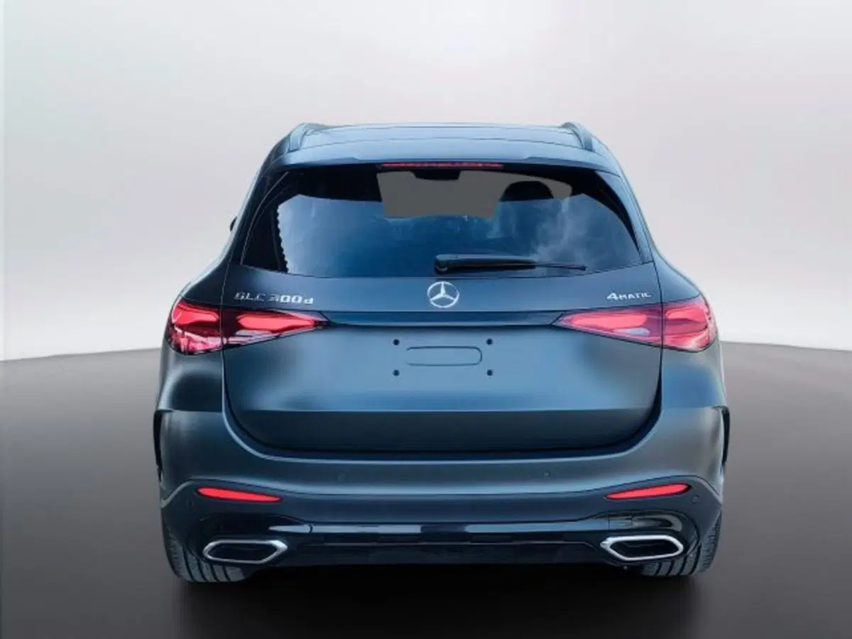 Mercedes-Benz GLC Coupé nuova a Teramo (4)