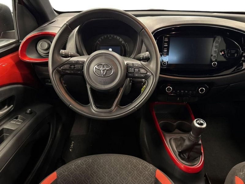 Toyota Aygo X usata a Prato (11)