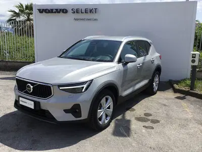 Volvo XC40 B3 automatico Core del 2025 usata a Napoli