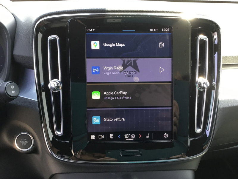 Volvo XC40 usata a Napoli (10)