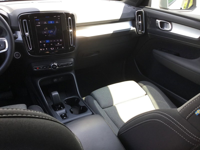 Volvo XC40 usata a Napoli (11)