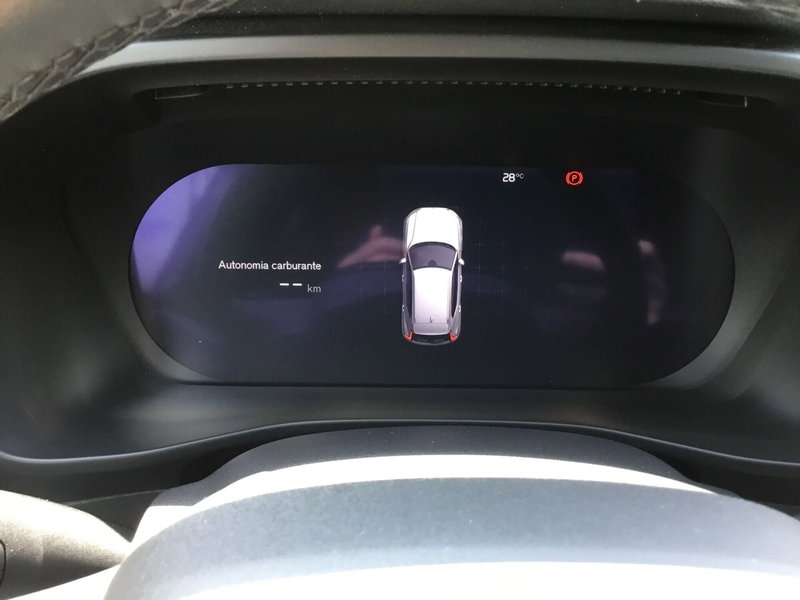 Volvo XC40 usata a Napoli (9)